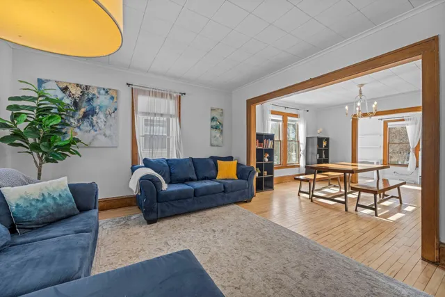 $300,000 | 4106 Snelling Avenue, Minneapolis, MN 55406