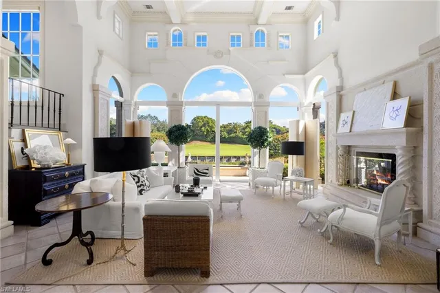 $6,895,000 | 9959 Brassie Bend, Naples, FL 34108