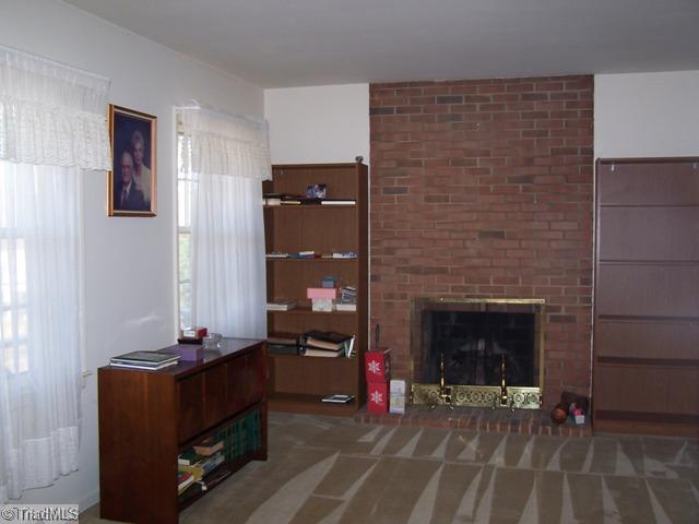 604 Shadybrook Road High Point, NC 27265 - Photo 2 of 7 Living Room.