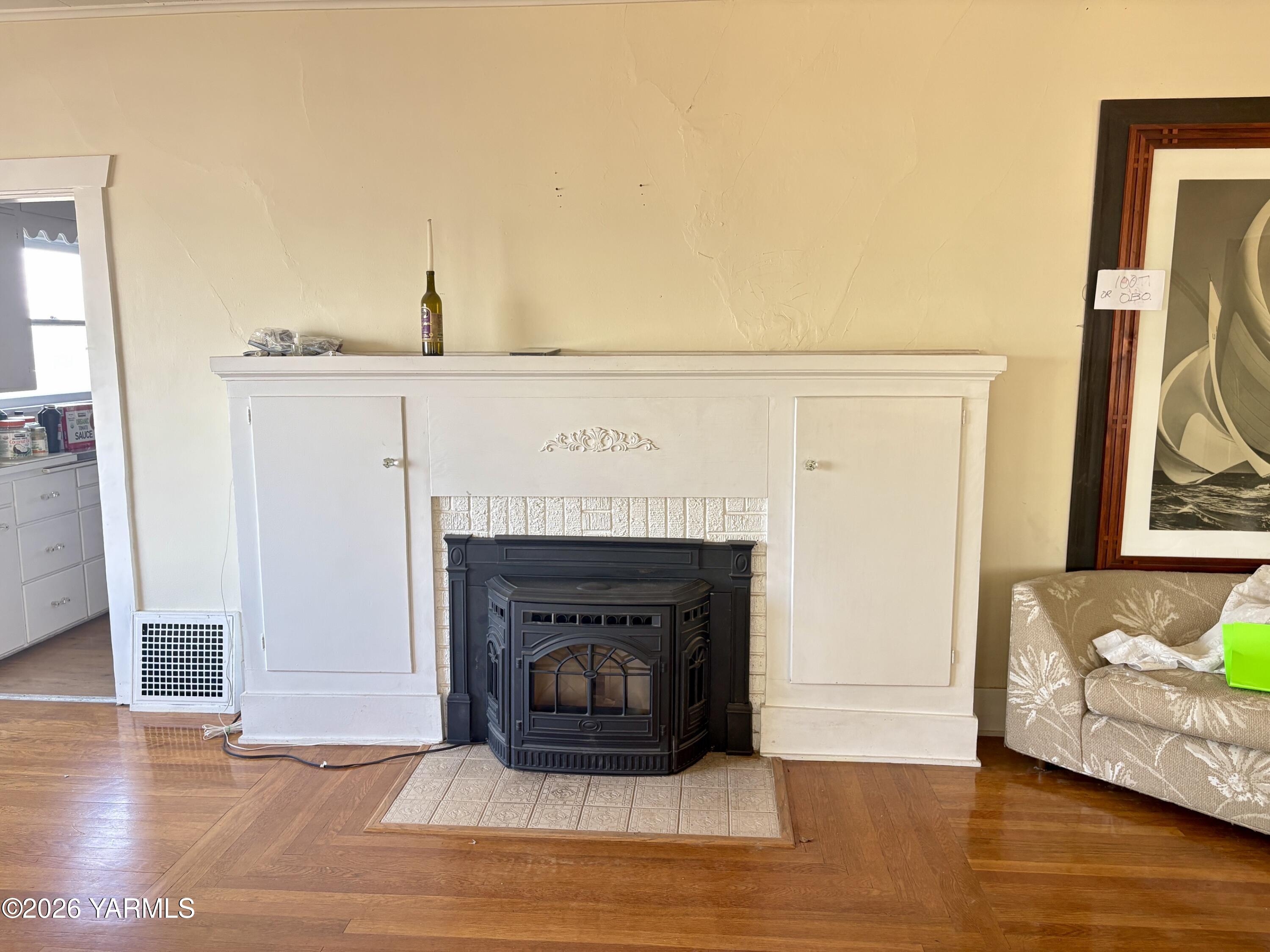 2870 Progressive Road Wapato, WA 98951 - Photo 12 of 32 Pellet Stove