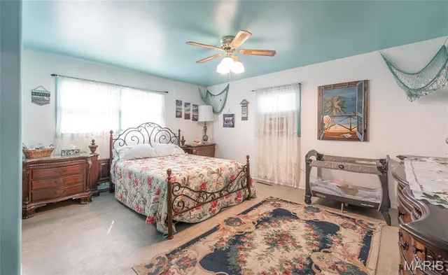 $785,000 | 15460 North Highway 68, St. James, MO 65559