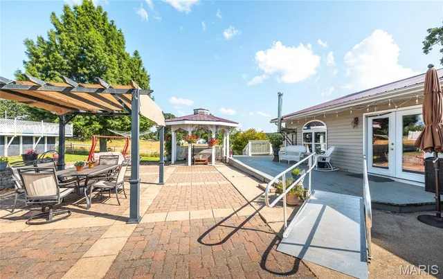 $785,000 | 15460 North Highway 68, St. James, MO 65559