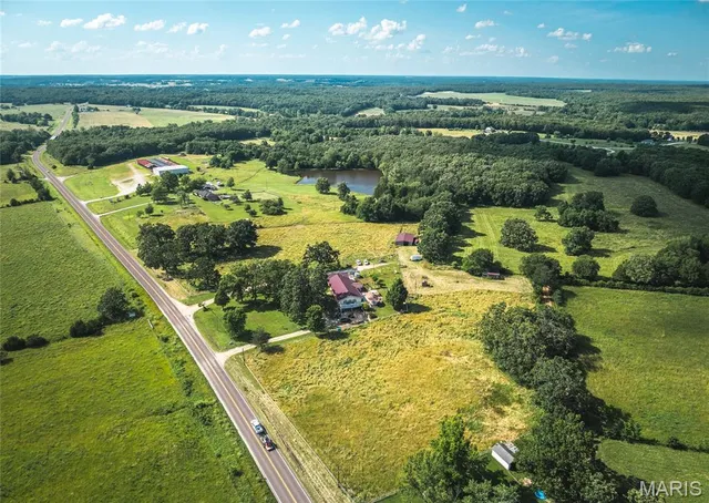 $785,000 | 15460 North Highway 68, St. James, MO 65559