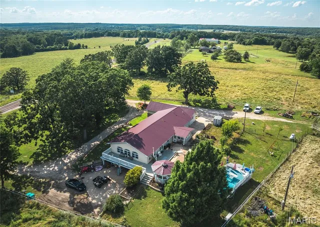$785,000 | 15460 North Highway 68, St. James, MO 65559
