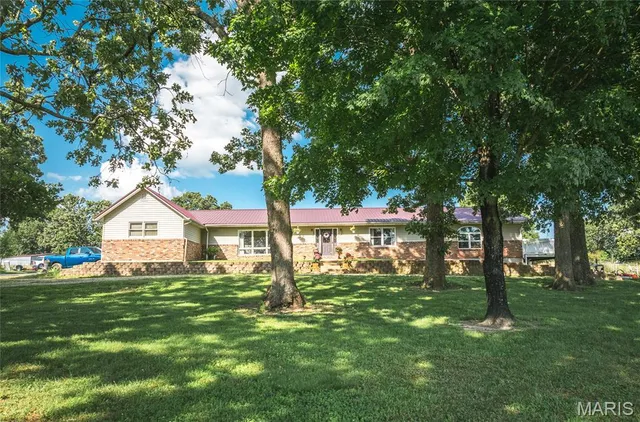 $785,000 | 15460 North Highway 68, St. James, MO 65559