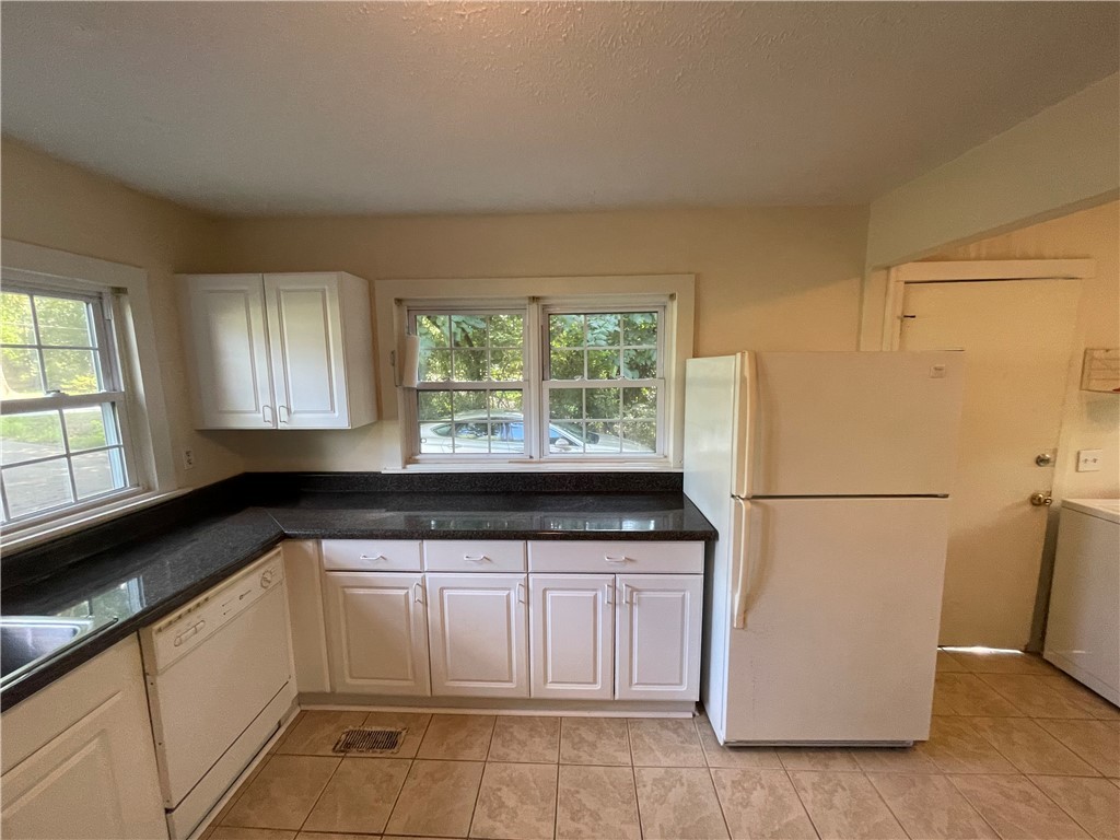218 Friendship Road Seneca, SC 29678 - Photo 7 of 34 Gallery Image 7
