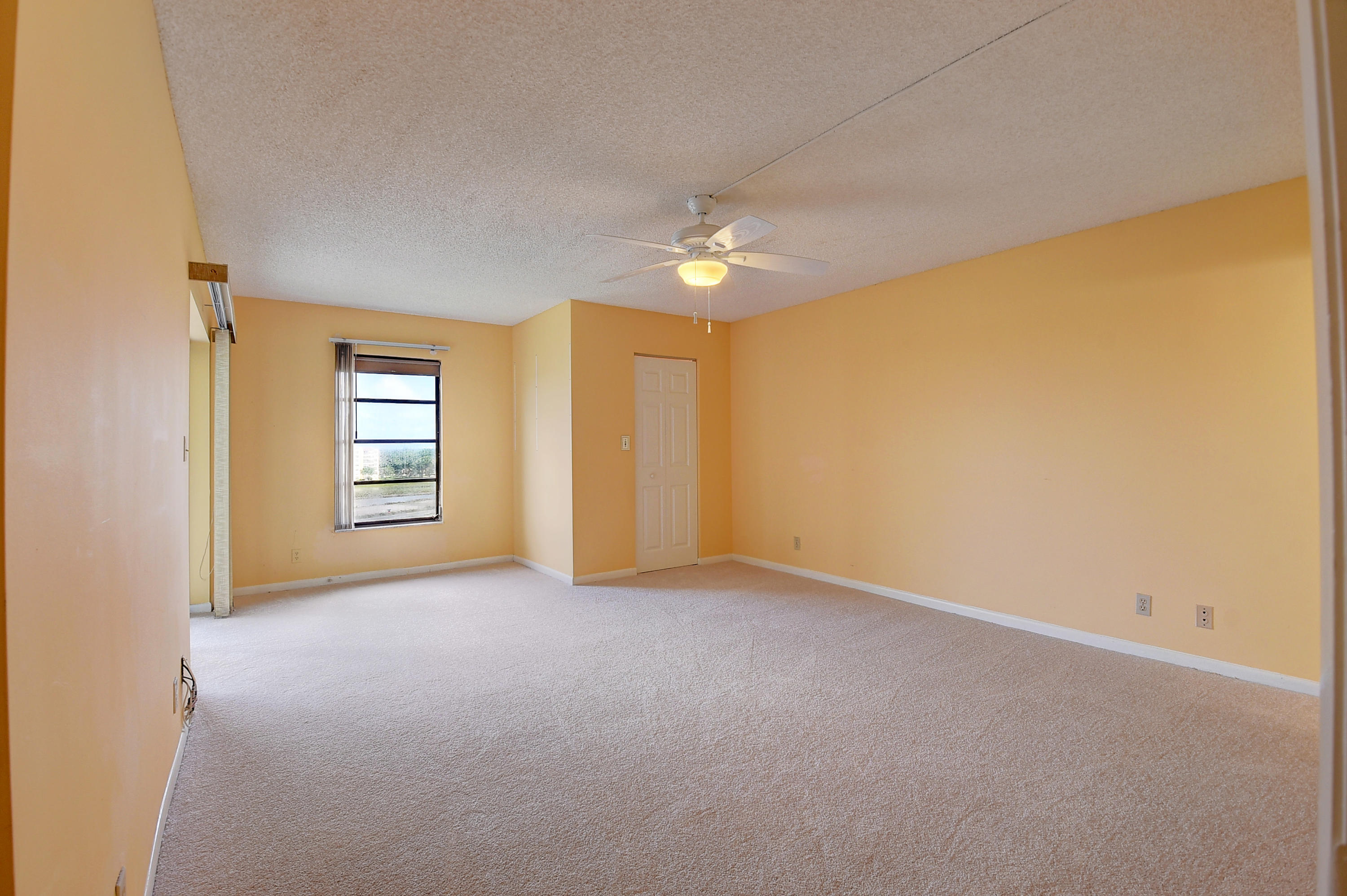 7076 Huntington Lane, Unit 802 Delray Beach, FL 33446 - Photo 13 of 54 MBR showing sitting area