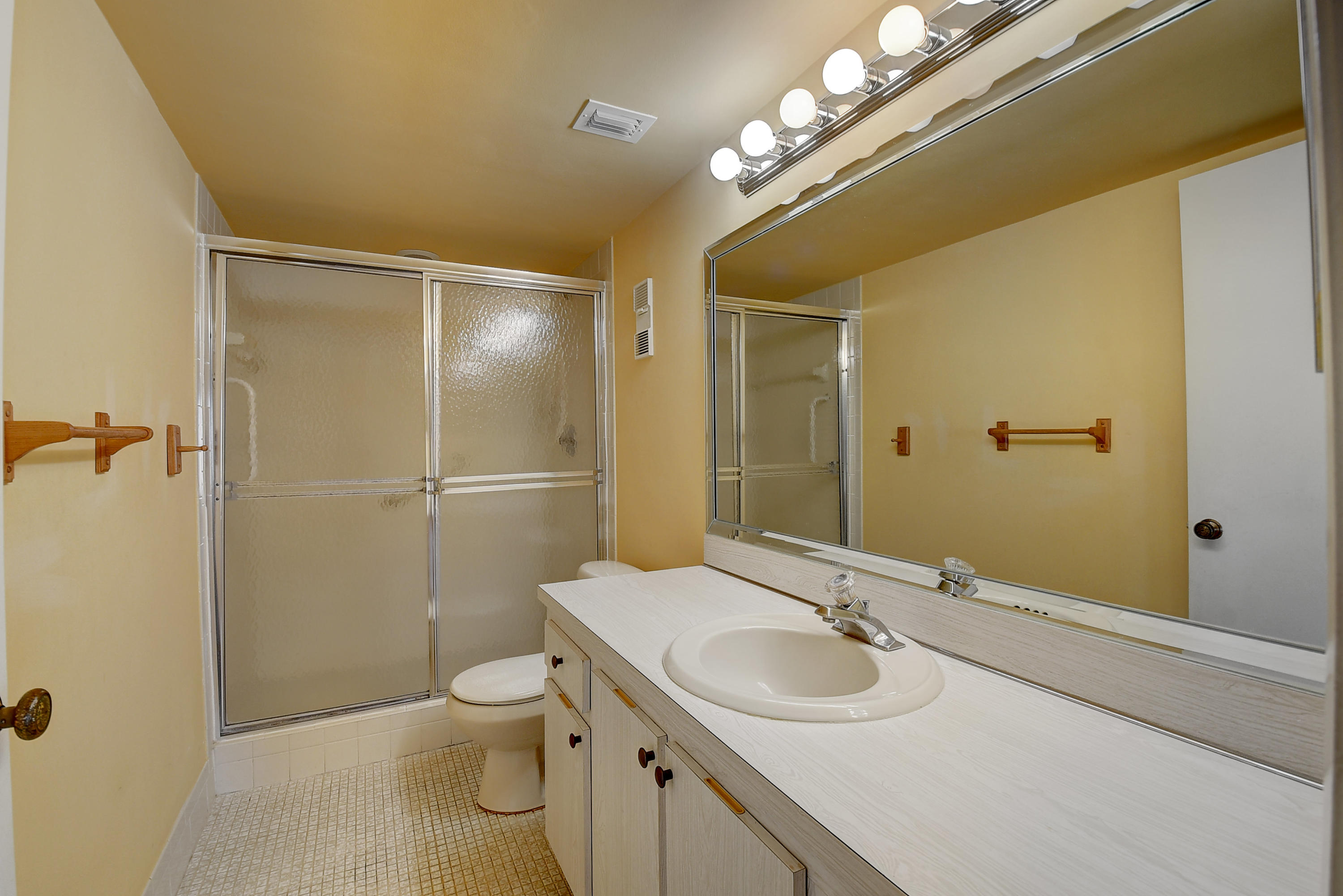 7076 Huntington Lane, Unit 802 Delray Beach, FL 33446 - Photo 15 of 54 master bathroom