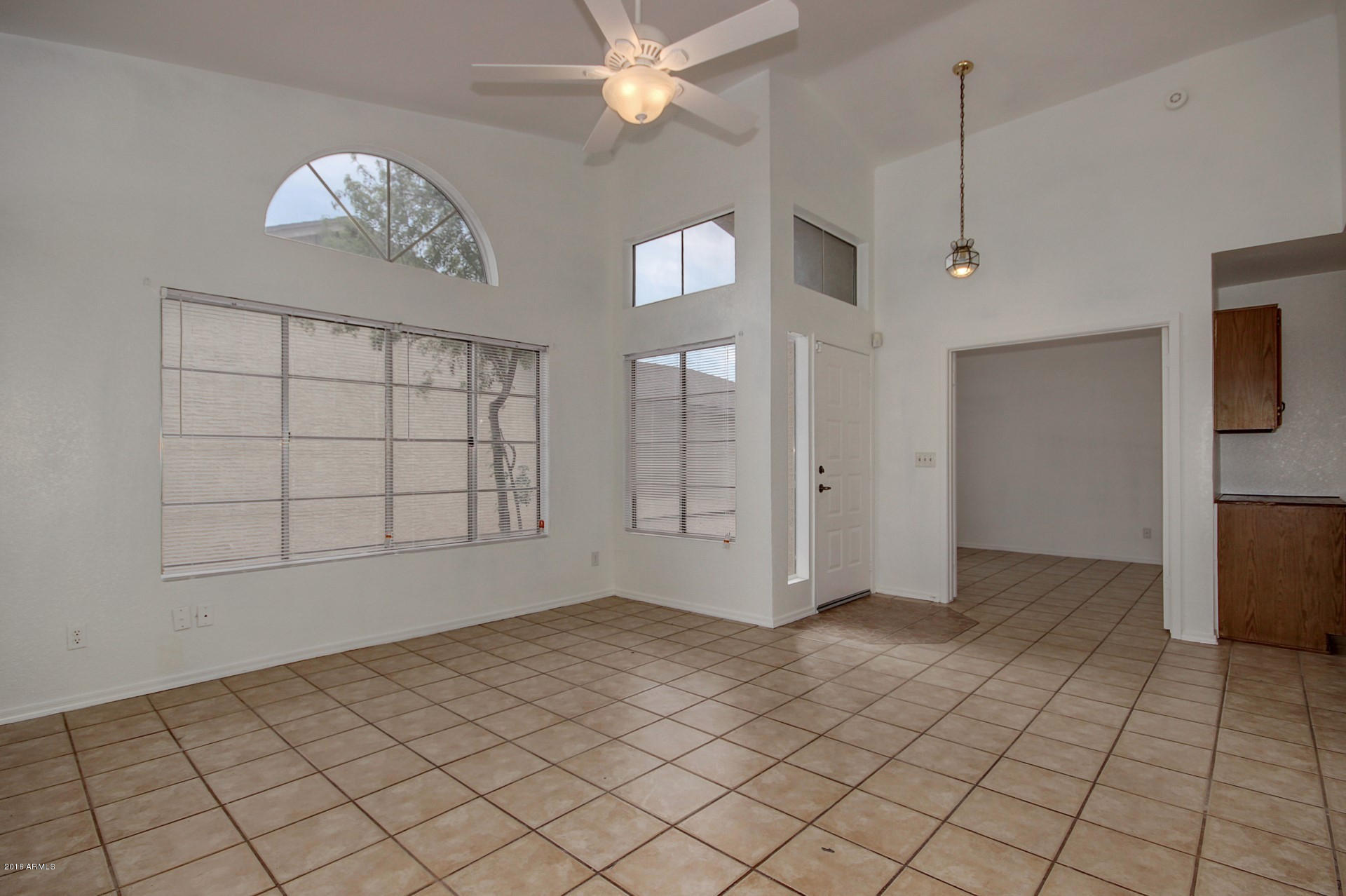 1726 East Darrel Road Phoenix, AZ 85042 - Photo 4 of 16 Darrel (7)