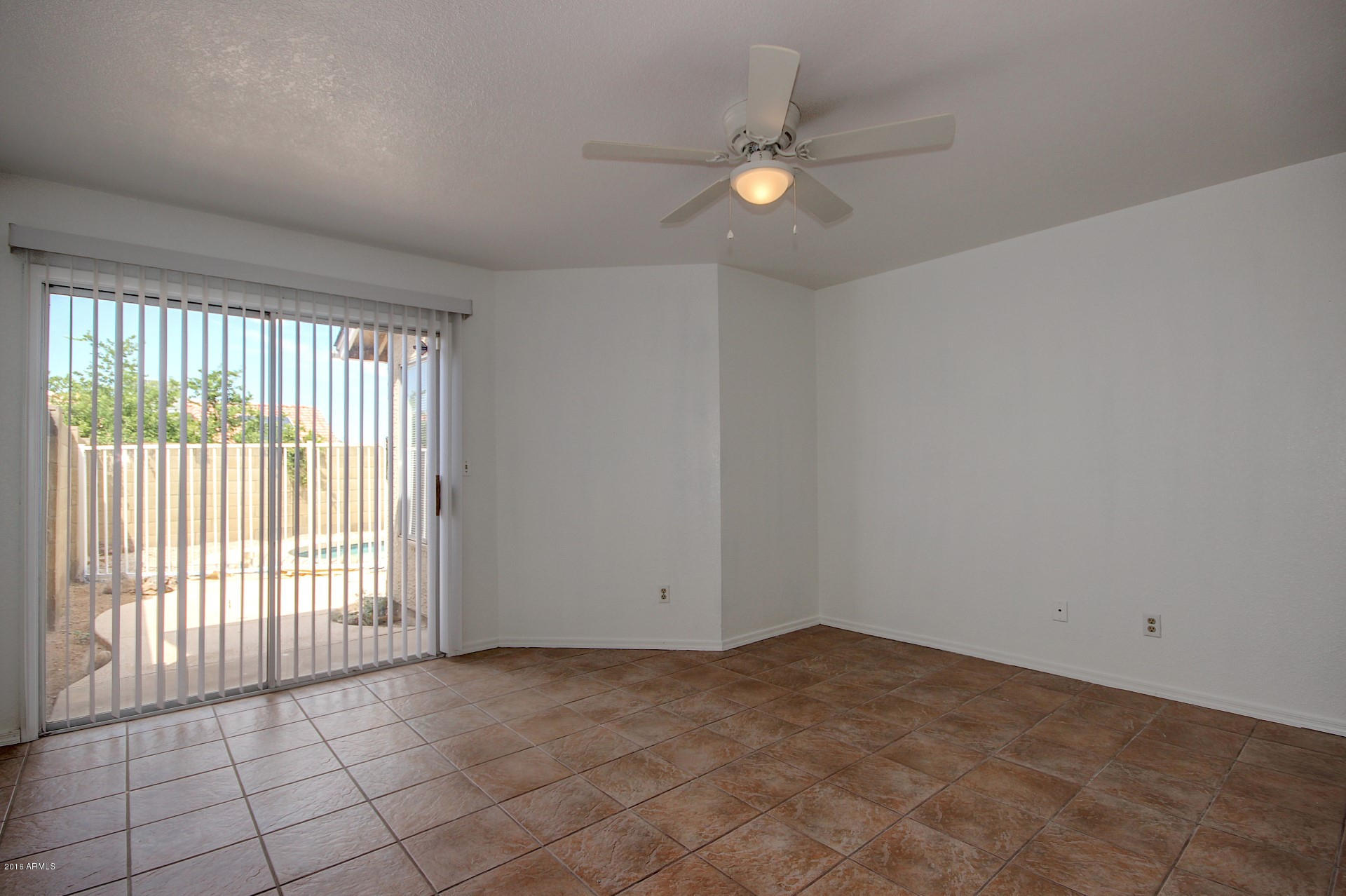 1726 East Darrel Road Phoenix, AZ 85042 - Photo 10 of 16 Darrel (17)
