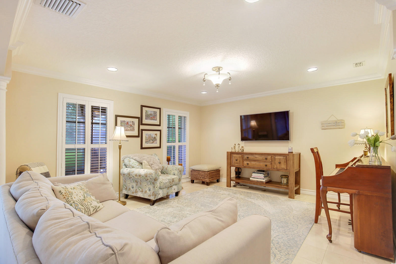 1198 Southwest 20th Street Boca Raton, FL 33486 - Photo 11 of 53 Living Room
