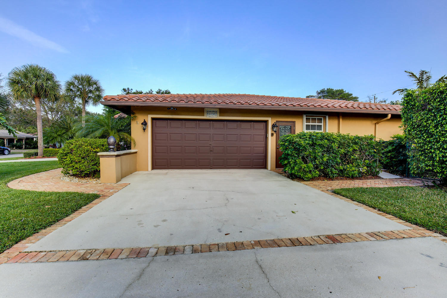 1198 Southwest 20th Street Boca Raton, FL 33486 - Photo 53 of 53 Side Entry Garage