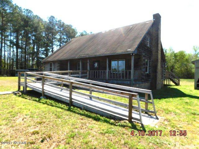 430 Pollock Road Kenly, NC 27542 - Photo 2 of 8 430 Pollock Rd -Right Side