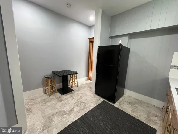 $800 | 133 Virginia Avenue, Unit 1, Cumberland, MD 21502