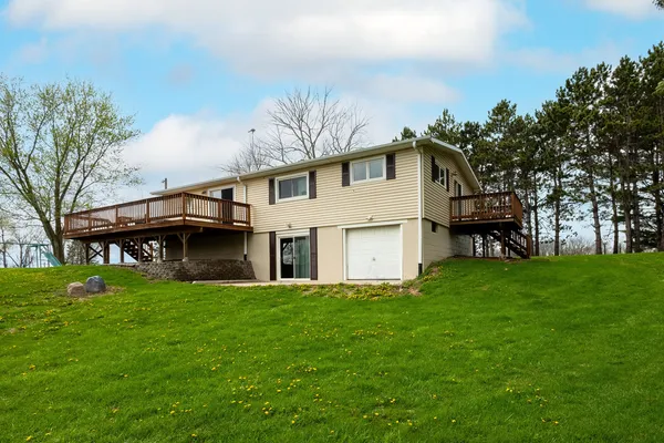 $375,000 | 1487 McCloud Road, Aledo, IL 61231