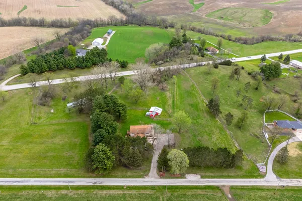 $375,000 | 1487 McCloud Road, Aledo, IL 61231