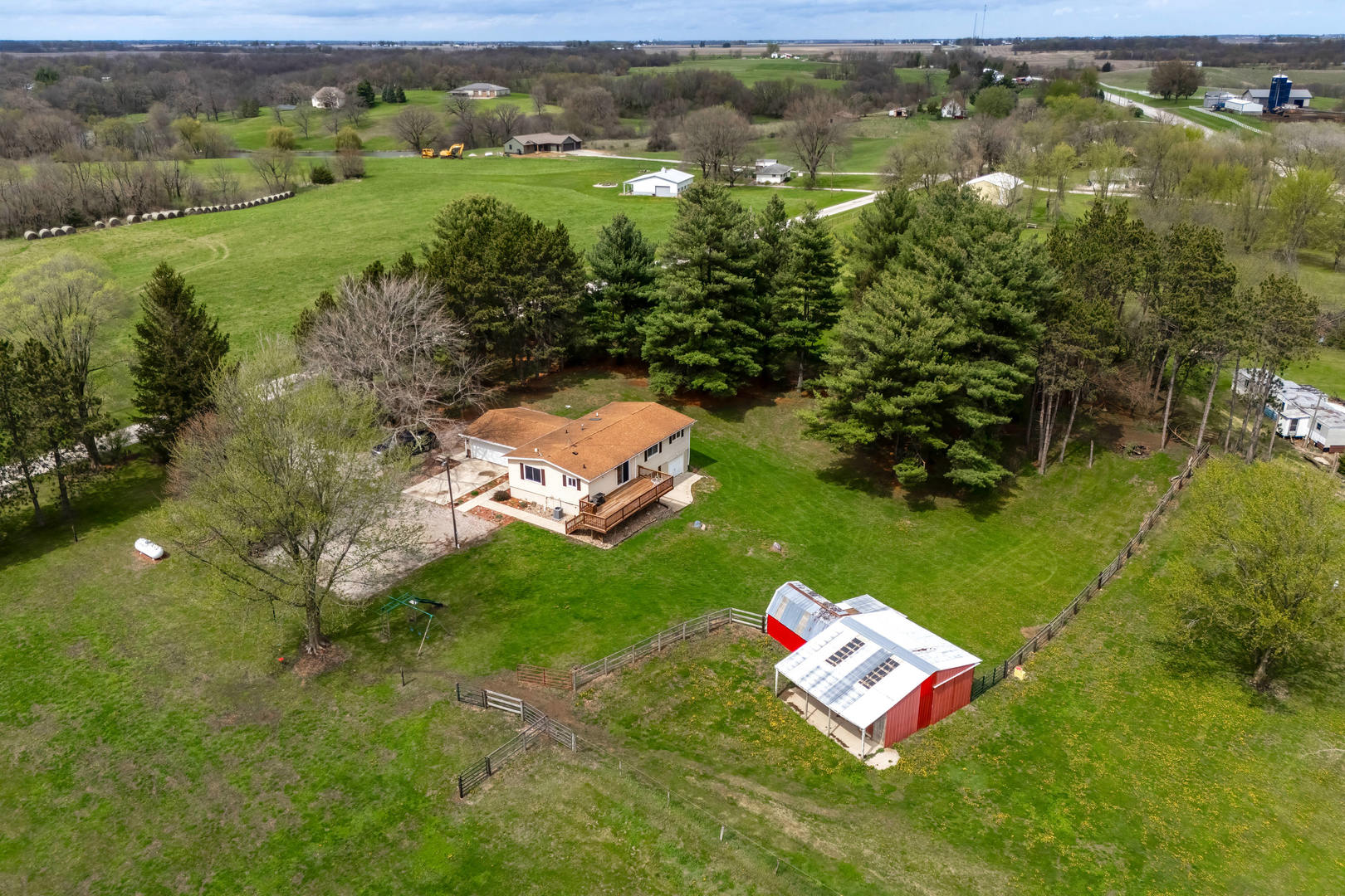 1487 McCloud Road Aledo, IL 61231 - Photo 8 of 57