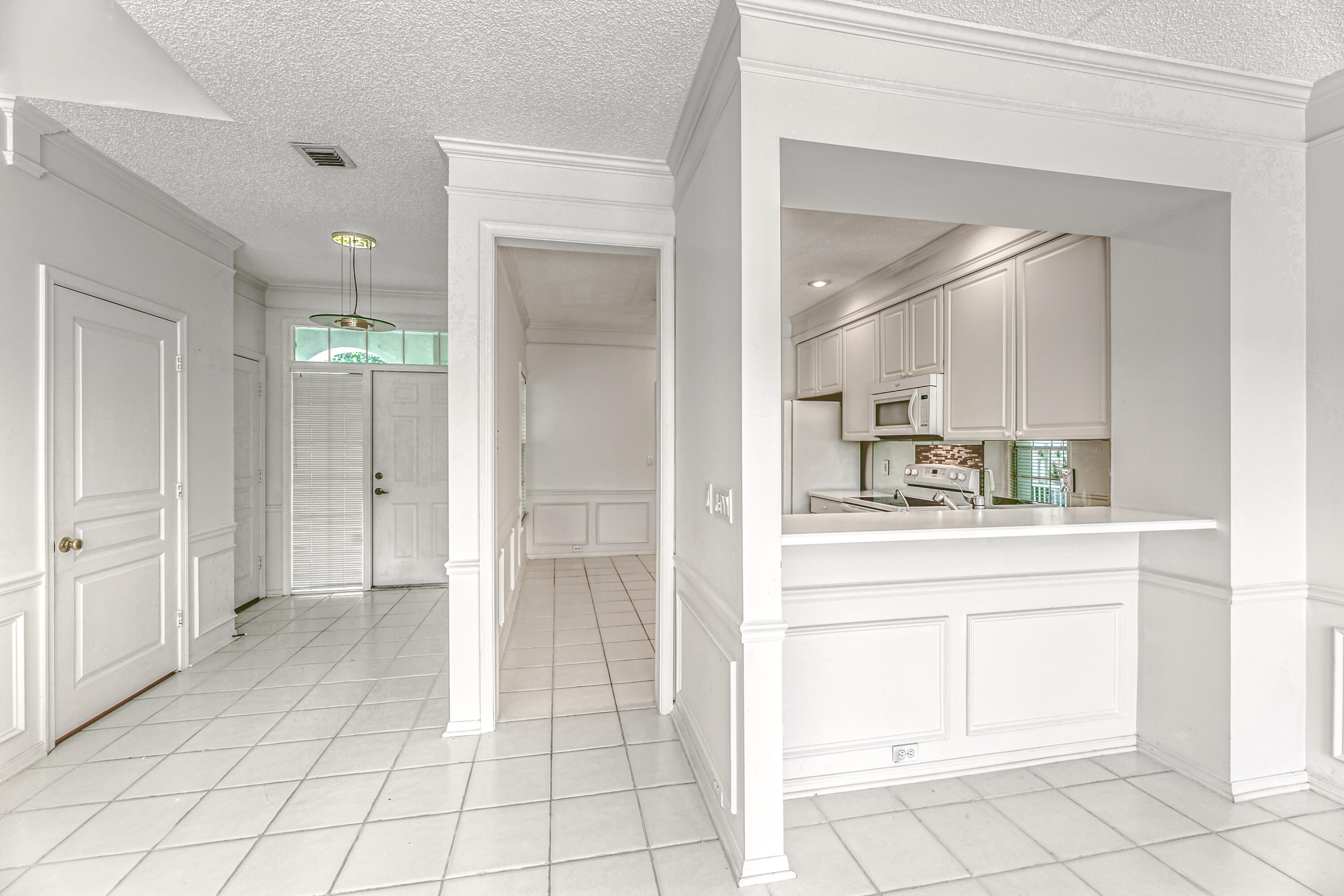 5409 Grand Park Place Boca Raton, FL 33431 - Photo 16 of 53 Foyer