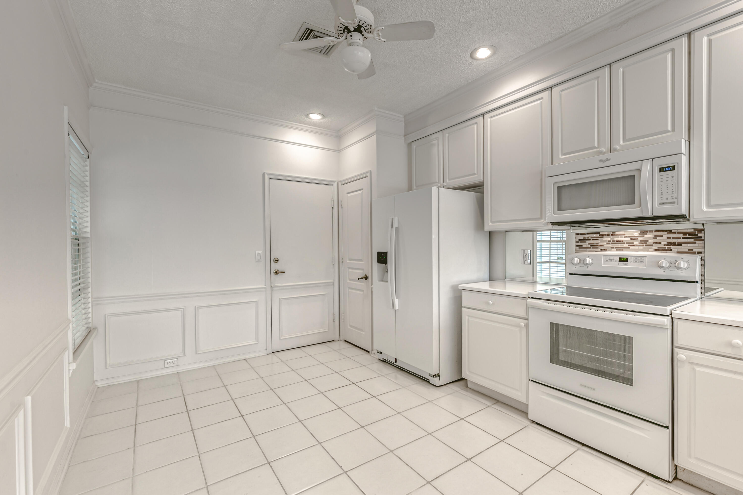 5409 Grand Park Place Boca Raton, FL 33431 - Photo 21 of 53 Kitchen