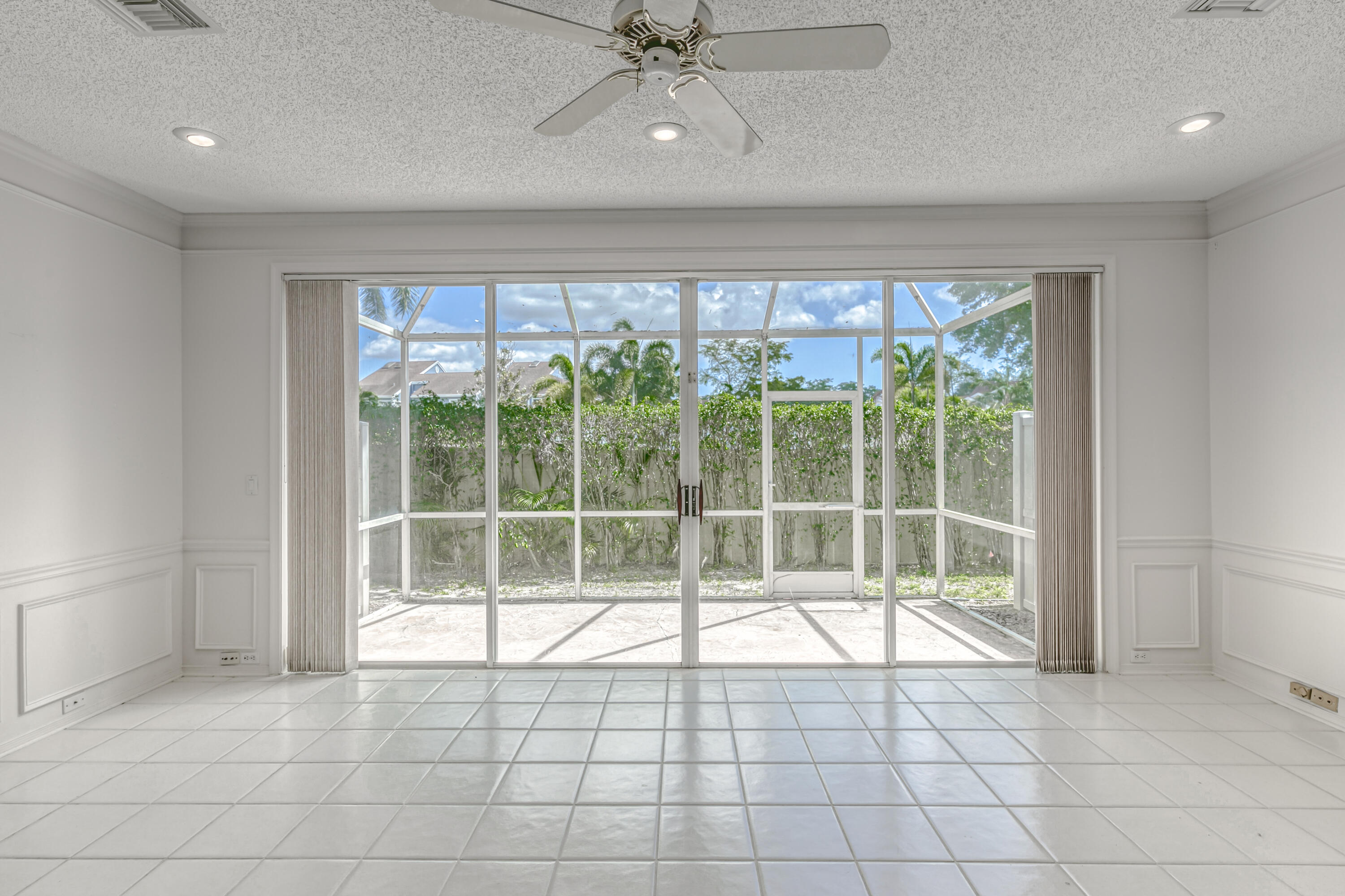 5409 Grand Park Place Boca Raton, FL 33431 - Photo 8 of 53 Screened Porch