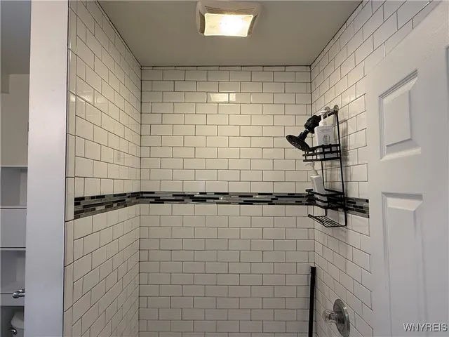 $1,195 | 193 Vermont Street, Buffalo, NY 14213