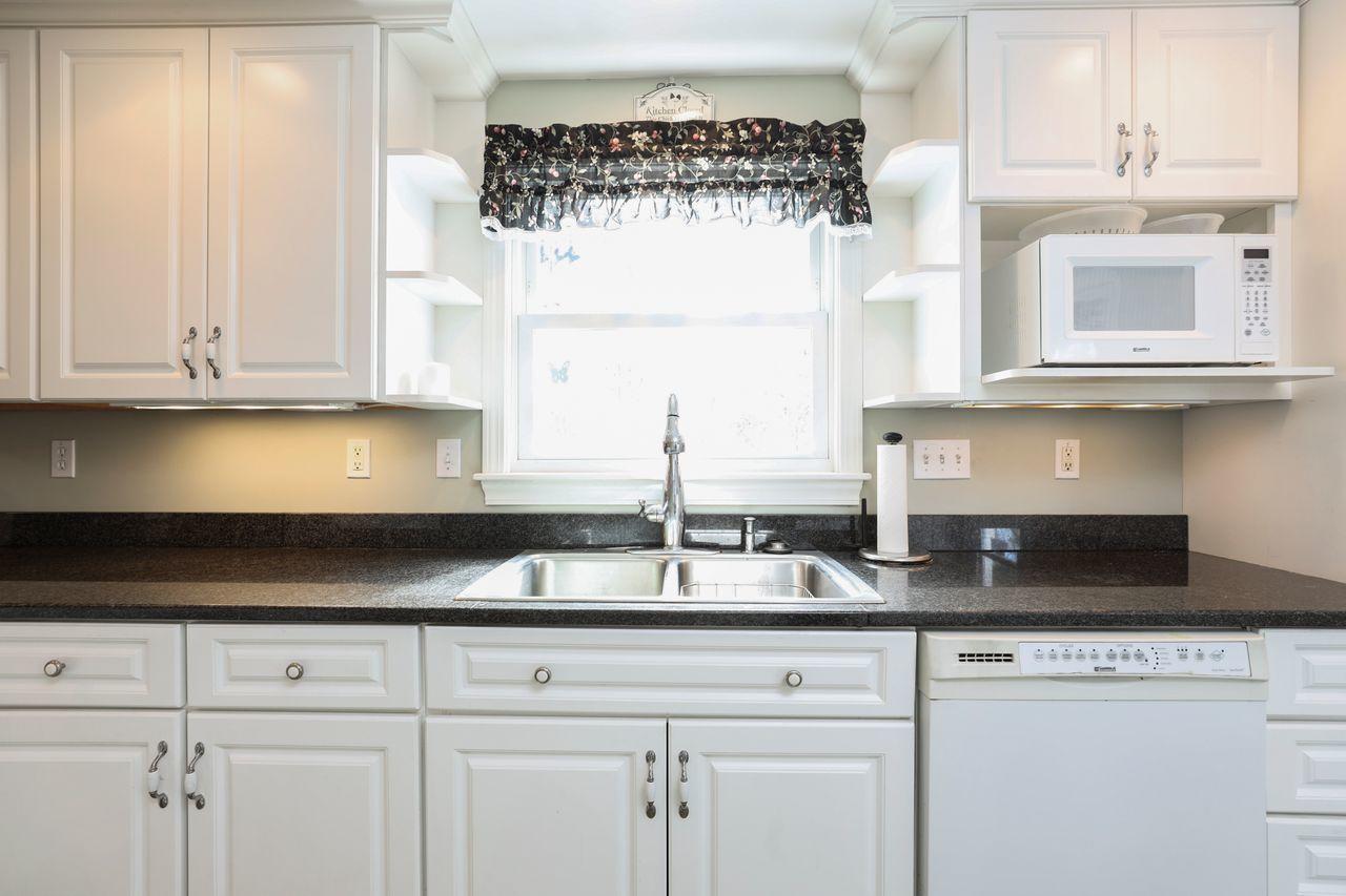 31 Wayside Road Portland, ME 04102 - Photo 4 of 28 016-photo-8223099