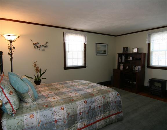 4 Randall Road Reading, MA 01867 - Photo 11 of 22 Gallery Image 11