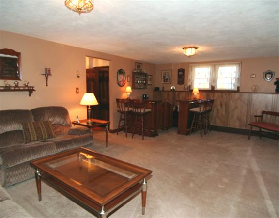 4 Randall Road Reading, MA 01867 - Photo 13 of 22 Gallery Image 13