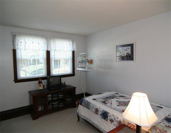 4 Randall Road Reading, MA 01867 - Photo 9 of 22 Gallery Image 9