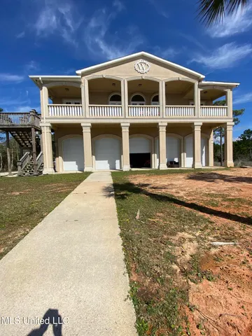 $1,075,000 | 15105 Hummingbird Lane, Biloxi, MS 39532