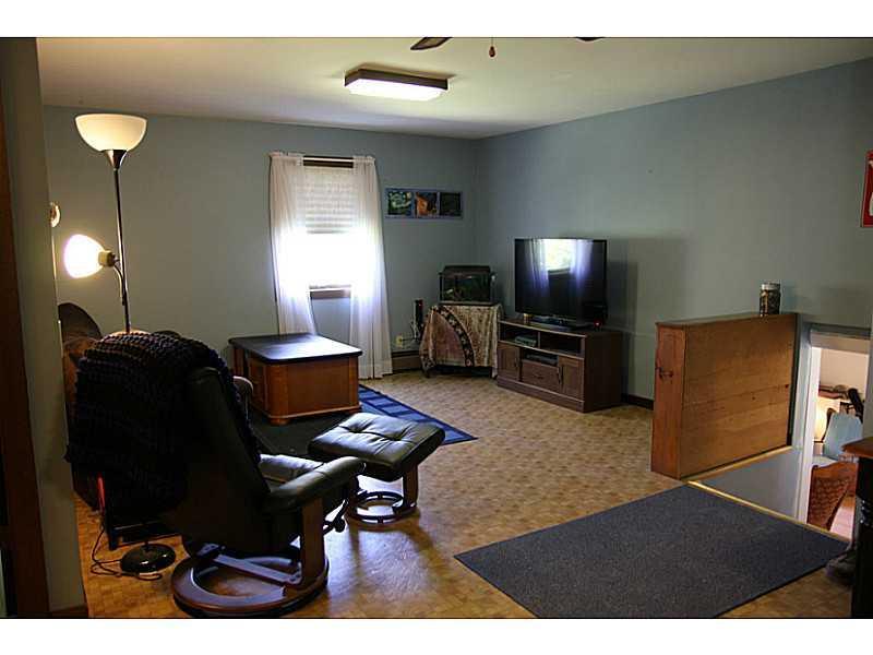 866 Bangor Road Troy, ME 04987 - Photo 22 of 35 Den/Family/Great Room.