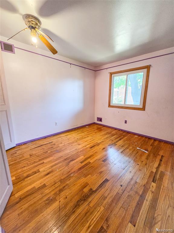 19942 Vernier Road Harper Woods, MI 48225 - Photo 14 of 18