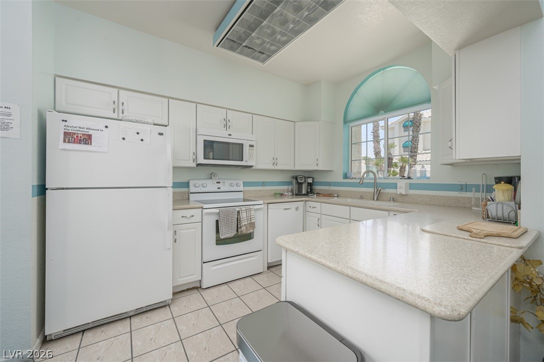 3550 Bay Sands Drive, Unit 3079 Laughlin, NV 89029 - Photo 44 of 65 Clubhouse kitchen
