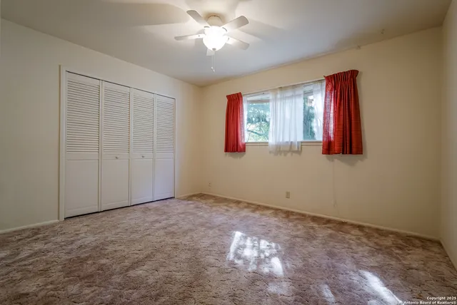 $365,000 | 117 Twinleaf Lane, Castle Hills, TX 78213