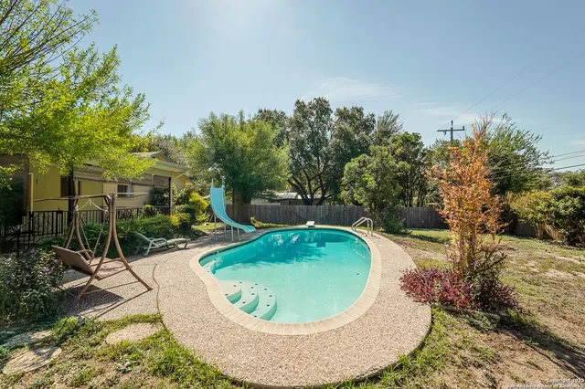 $365,000 | 117 Twinleaf Lane, Castle Hills, TX 78213