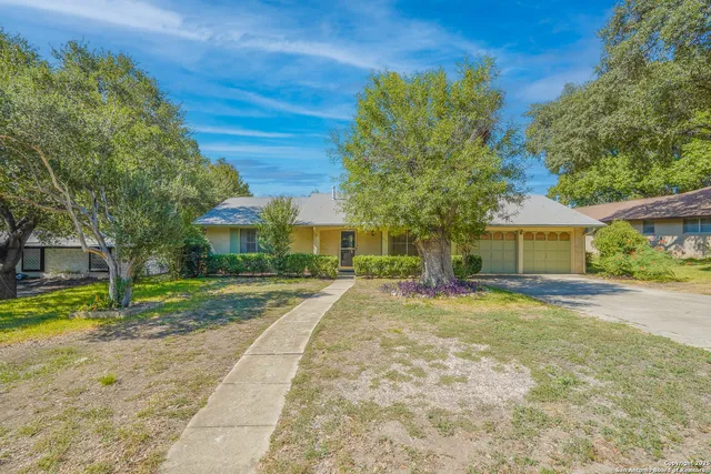 $365,000 | 117 Twinleaf Lane, Castle Hills, TX 78213