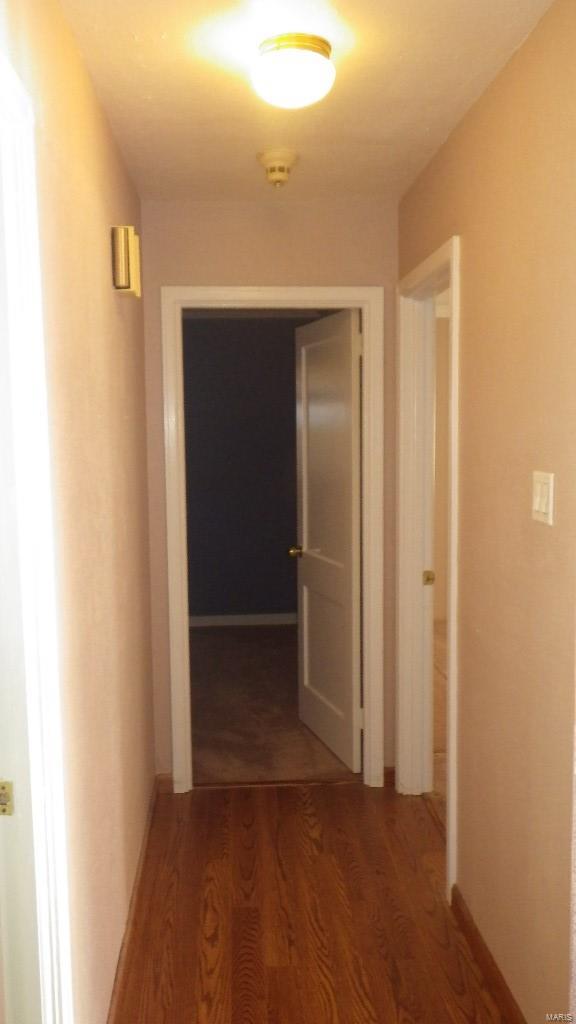 435 Sylvan Springs Road St. Louis, MO 63125 - Photo 5 of 23