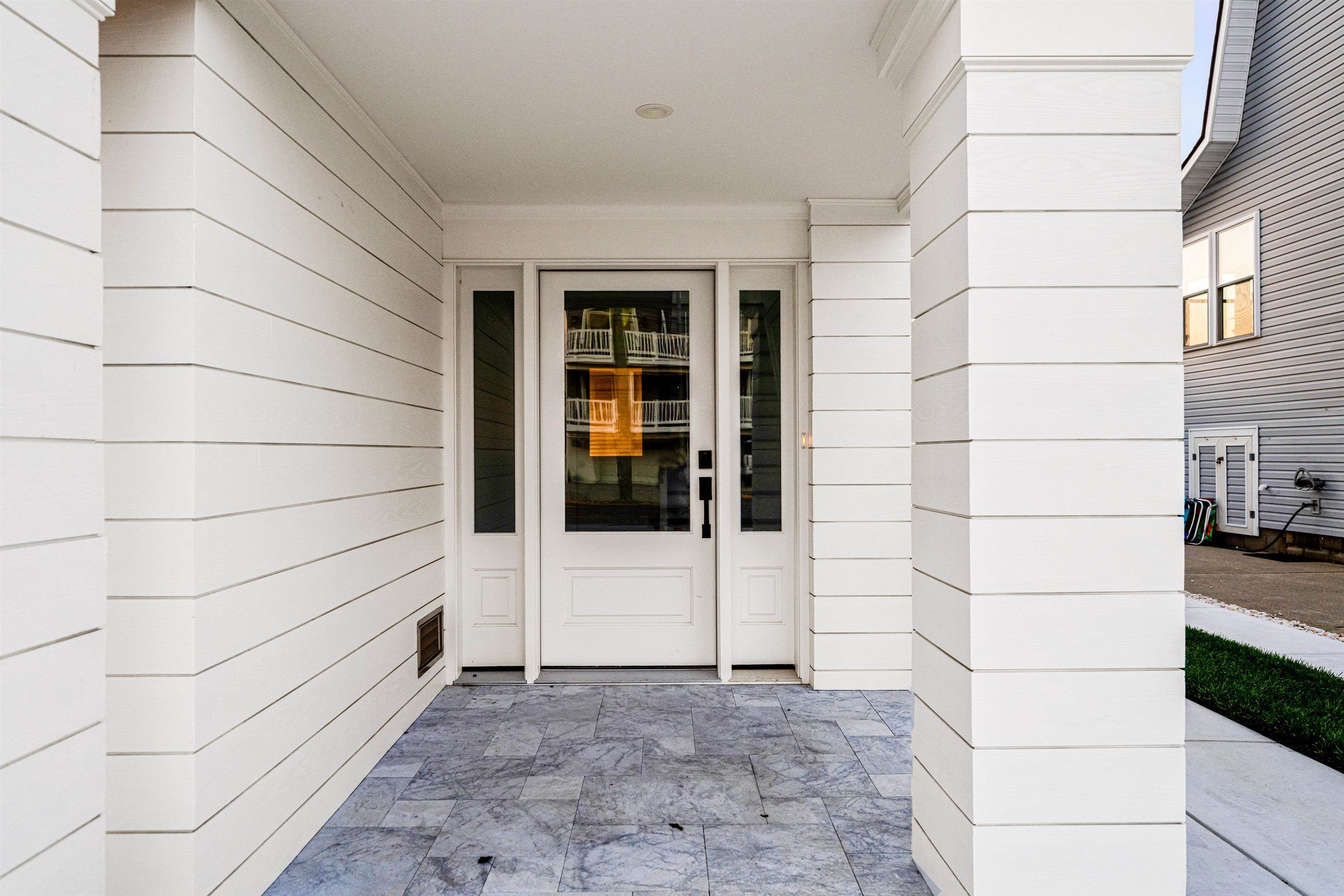 2148 Ocean, Unit 2148 Avalon, NJ 08202 - Photo 3 of 40 a view of a entryway