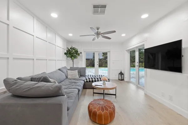 $725,000 | 1145 Hickory Trail, Wellington, FL 33414