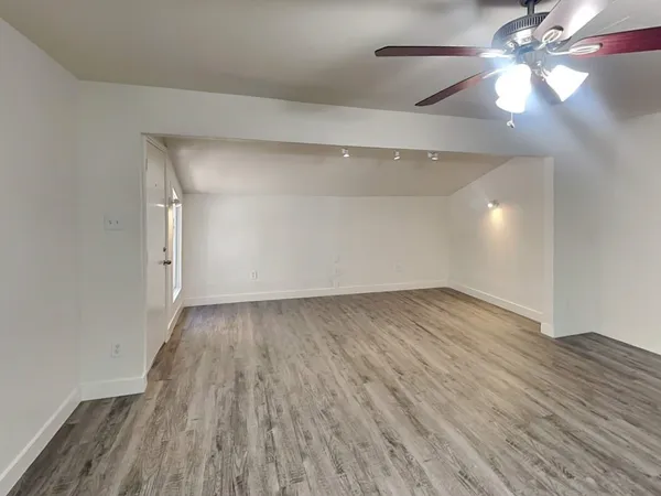$1,890 | 6 Canyon Oak Place, The Woodlands, TX 77380