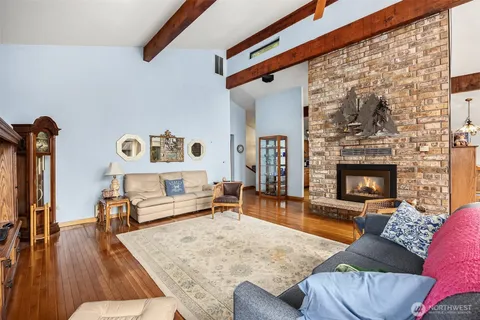 $1,695,000 | 18654 Northeast 55th Street, Redmond, WA 98052
