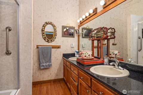 $1,695,000 | 18654 Northeast 55th Street, Redmond, WA 98052