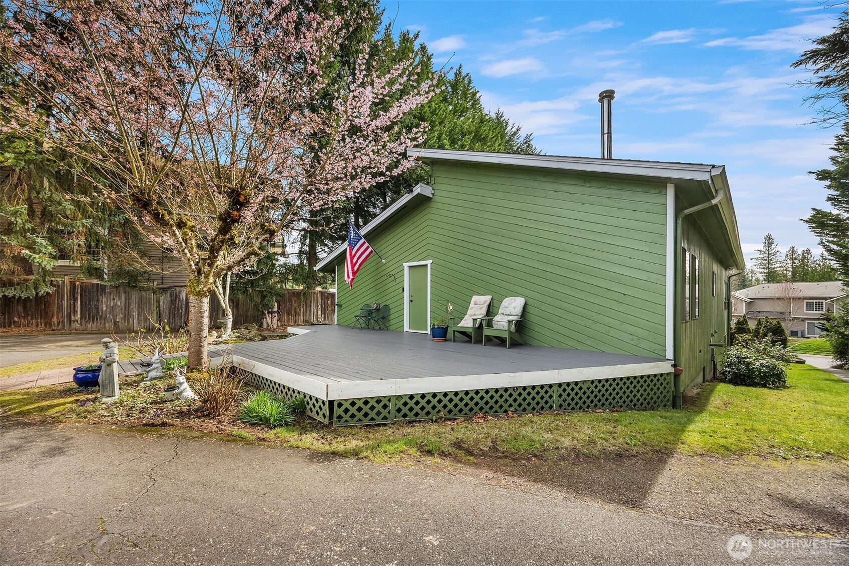 18654 Northeast 55th Street Redmond, WA 98052 - Photo 21 of 23