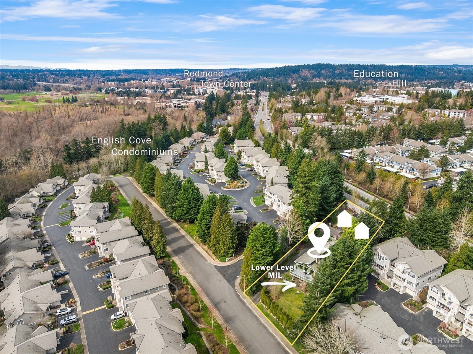 18654 Northeast 55th Street Redmond, WA 98052 - Photo 5 of 23