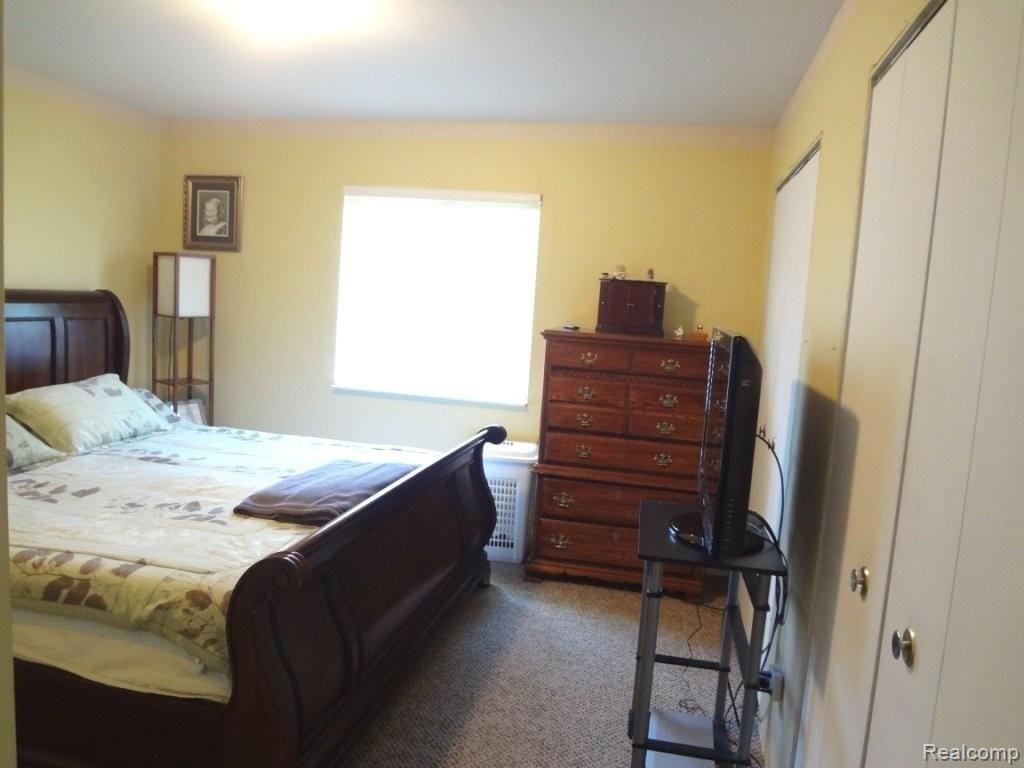 909 Milverton Road Troy, MI 48083 - Photo 7 of 14 MasterBdrm.JPG
