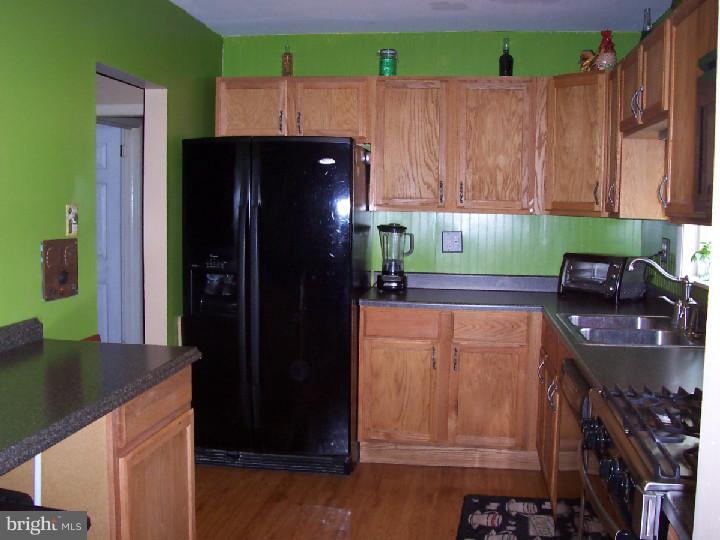 1569 West County Line Road Warminster, PA 18974 - Photo 8 of 25 Kitchen