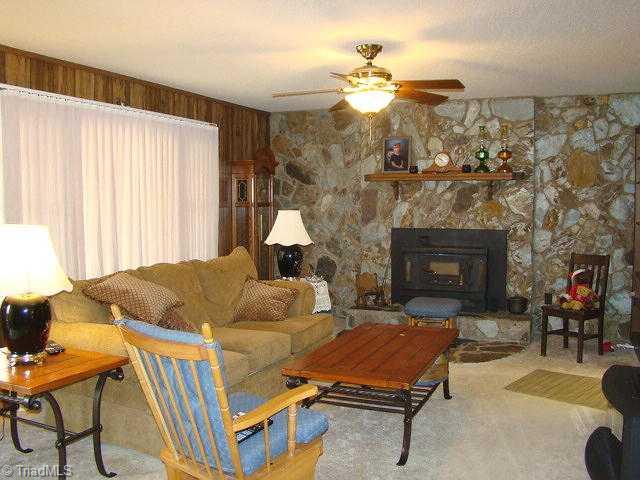 3159 Earnhardt Road Sophia, NC 27350 - Photo 3 of 16 Living Room.