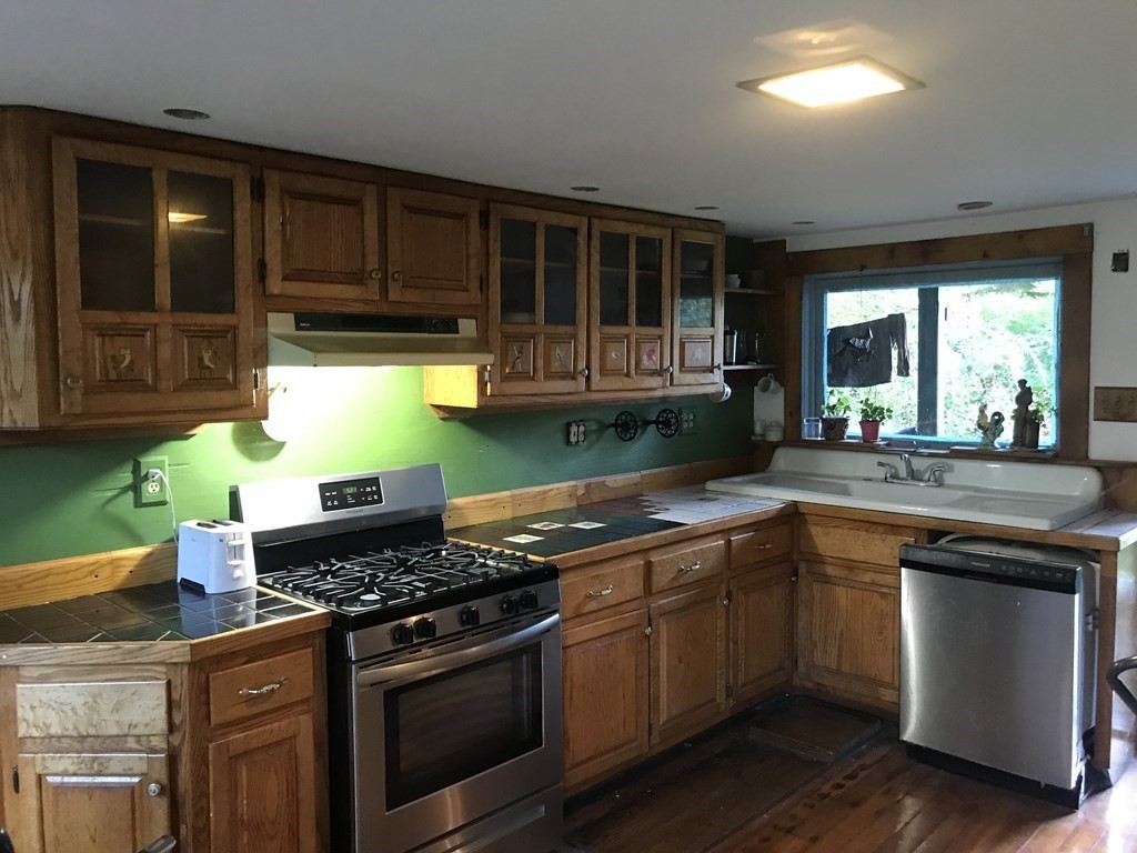 16 High Street Colrain, MA 01340 - Photo 10 of 42