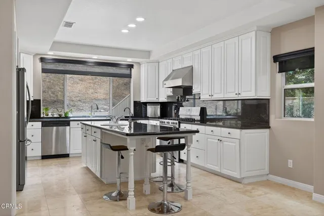 $1,620,000 | 520 Marissa Lane, Camarillo, CA 93010