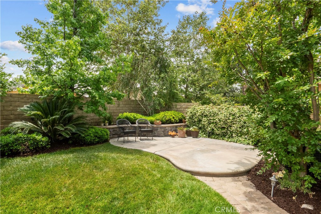 28409 Connick Place Saugus, CA 91350 - Photo 45 of 66 a view of a backyard with sitting area
